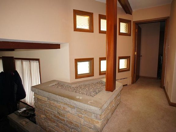 3rd image of 317 W Lake Dr