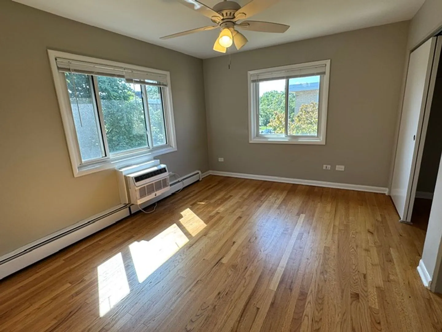 8042-46 Knox Ave in Skokie, IL — Photo 4