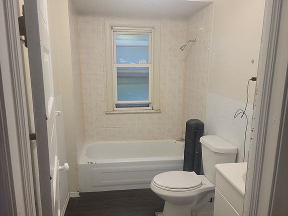 4th image of 8115 Wade Park Ave