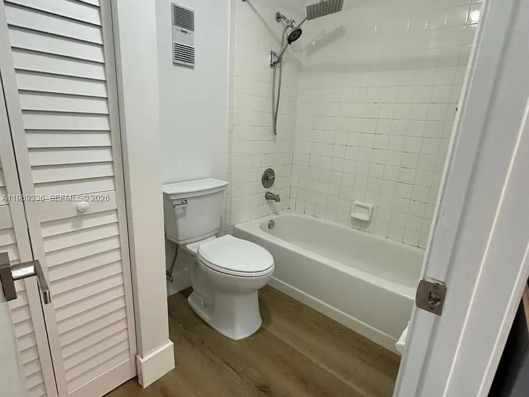 9102 SW 113th Place Cir E — Photo 16