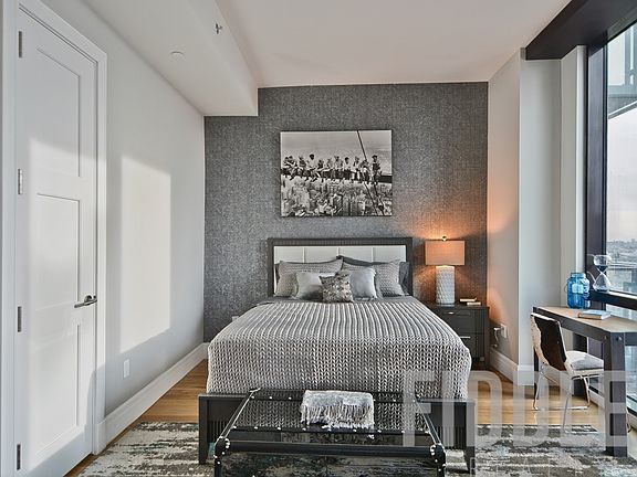 4th image of 4441 Purves St #1214