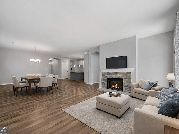3rd image of 74 Aspen Way