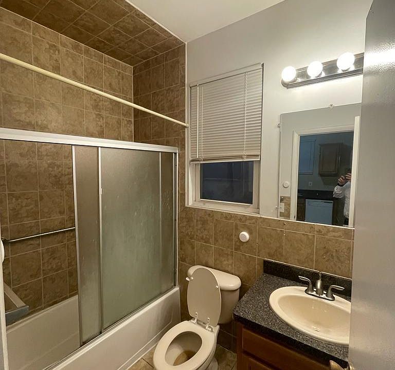 2nd image of 35 Berkshire Pl #1-2