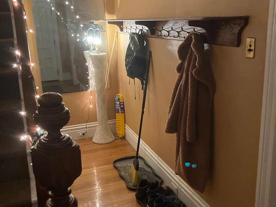 1st image of 49 Christie St #1