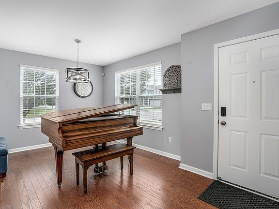 2nd image of 9103 Creekway Dr
