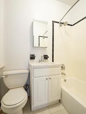 Rented by City Connections Realty | media 15