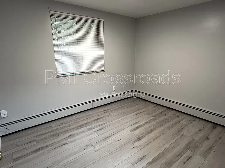 2323 Newton St #1 — Photo 13