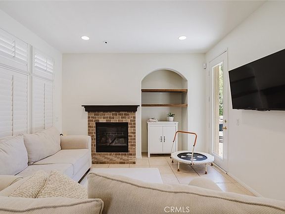 3rd image of 24444 Montevista Cir