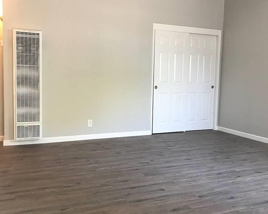 1st image of 960 W Weddell Dr #13