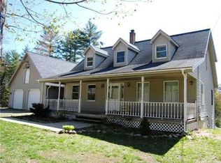 693 Middlesex Rd, Topsham, ME 04086