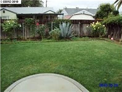 2nd image of 2752 Capistrano St