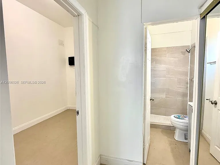 2516 Cleveland St #B — Photo 2