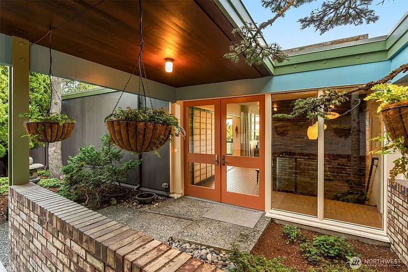4th image of 17059 16th Avenue SW