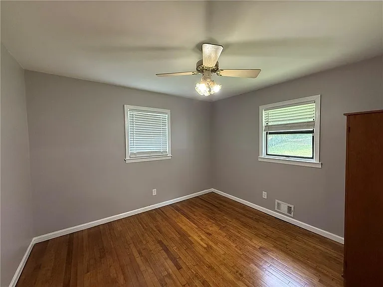 6271 Mountain Ct SE — Photo 6