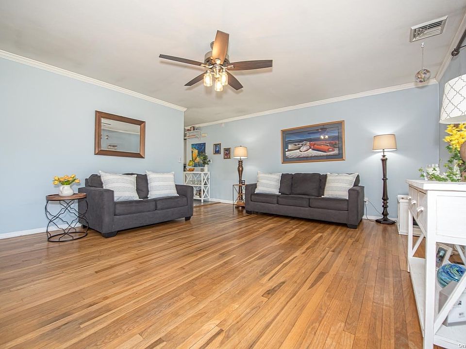 94 Cedar Avenue, Islip, NY 11751 Zillow