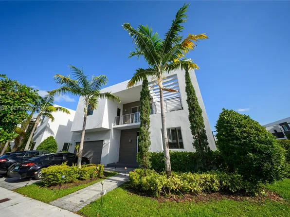 10126 NW 76th Ter, Doral, FL 33178