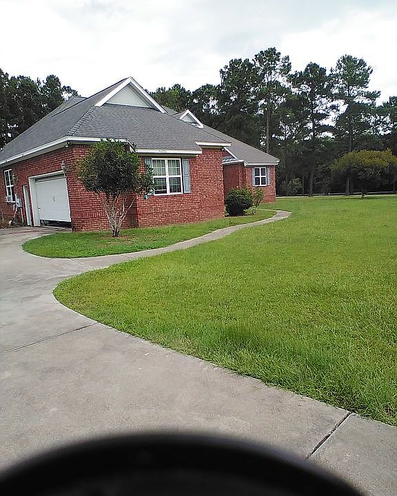 2nd image of 440 Landing Rd