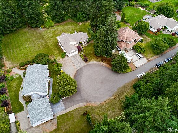 5th image of 5109 170th St E