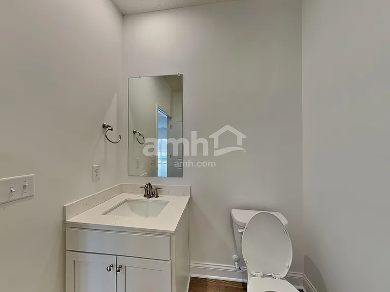 890 Heritage Blvd — Photo 16