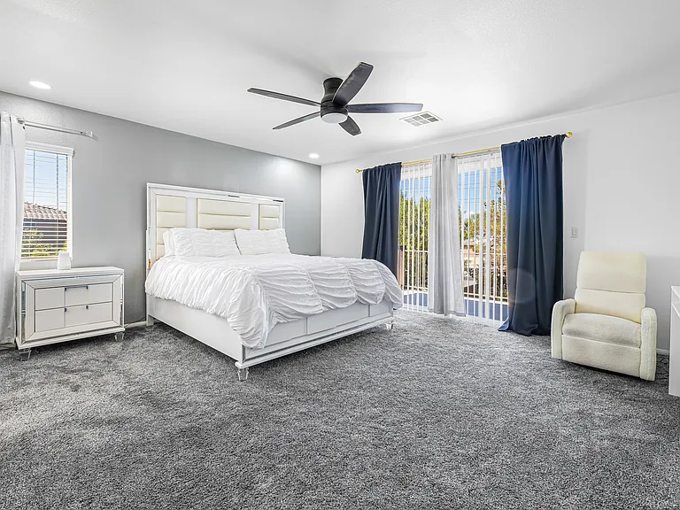 8123 Cowboy Springs St — Photo 32