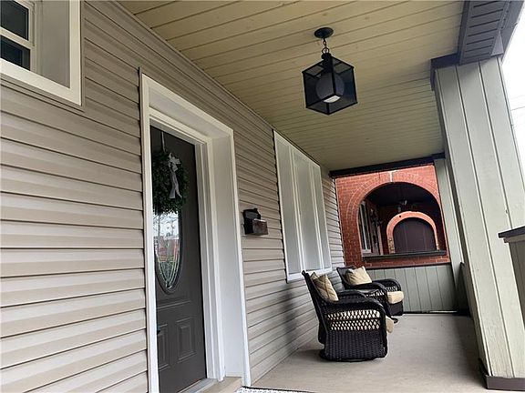 3rd image of 1010 Chelton Ave