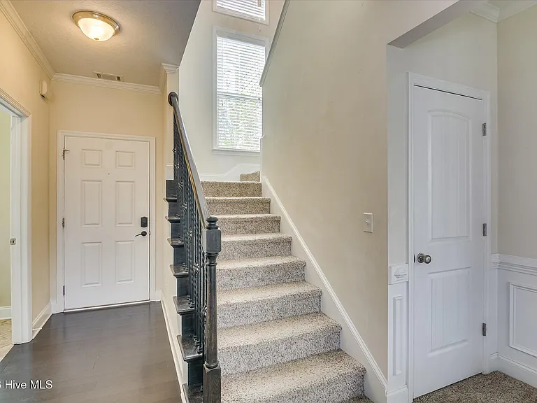 2507 Kari Ln — Photo 14