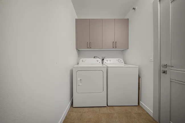 343 Pioneer Dr #1504 — Photo 22