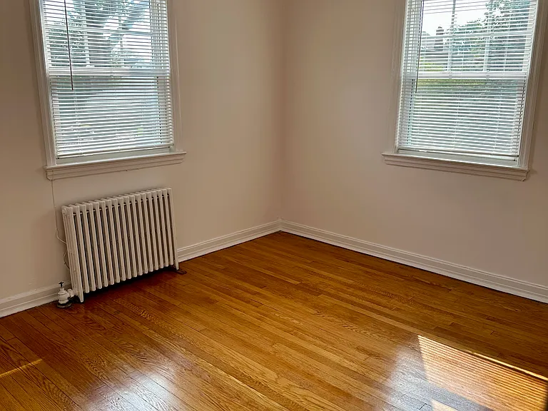 588 Franklin Ave #4 — Photo 6