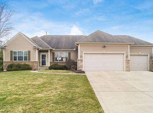 121 Harvest Ridge Ave, Pataskala, OH 43062