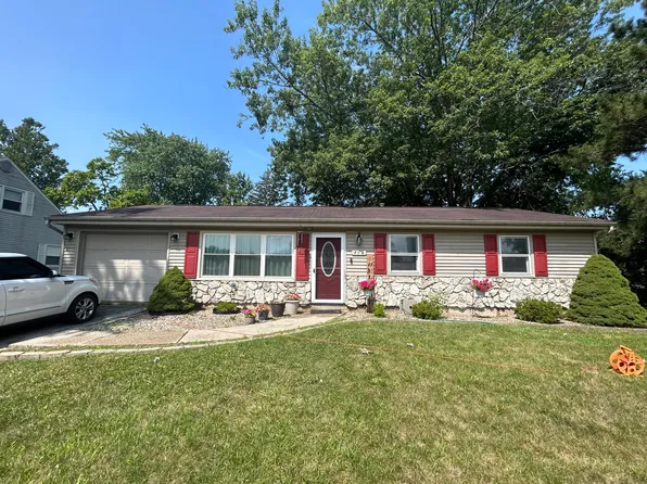 756 Baltimore Rd, Valparaiso, IN 46385