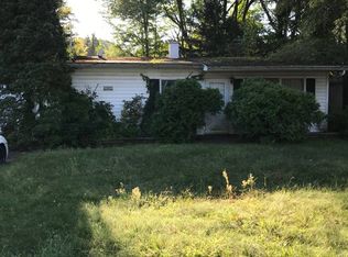 22 Sherwood Dr, Latham, NY 12110