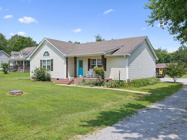 320 Lawrence Ave, Chapel Hill, TN 37034
