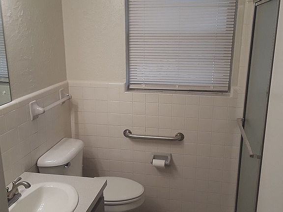3rd image of 5803 NW Glenn Ave