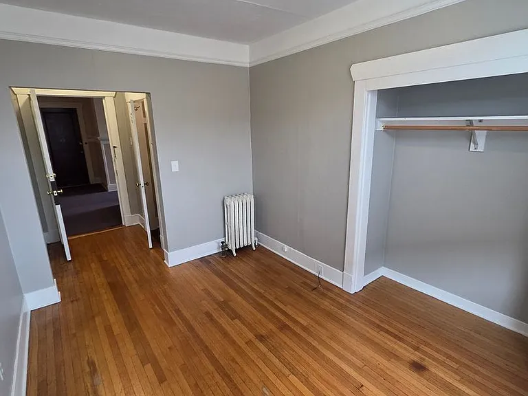Seward Apartments — Photo 12