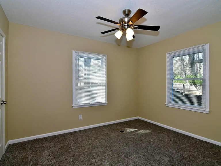 5712 Garfield Ave — Photo 6