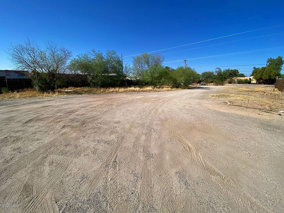 1st image of 2956 N Palo Verde Ave #4