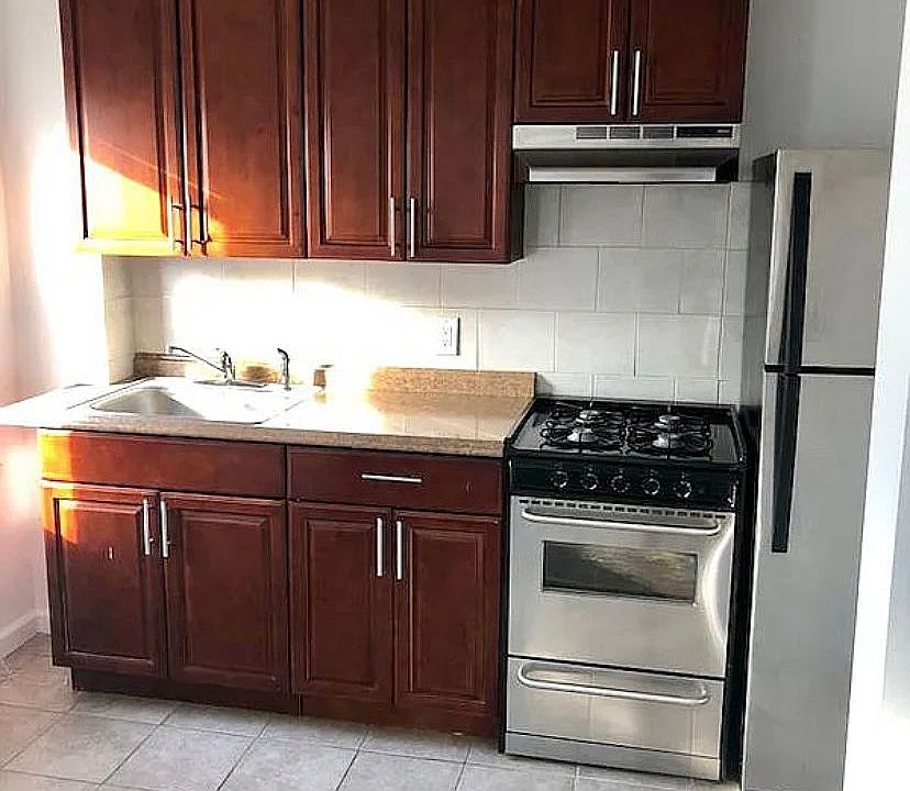 1st image of 21-26 29th St #2F