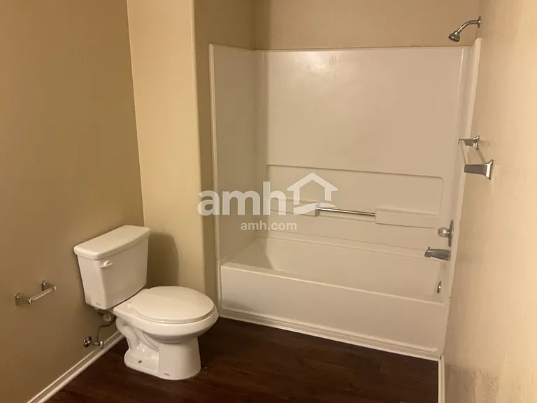5205 Caprock Dr NE — Photo 16
