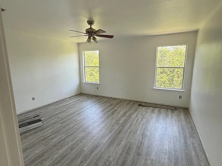 1014 Glen Meadow Cv — Photo 7