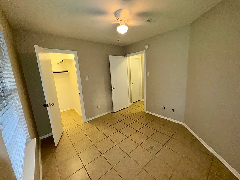 17319 Box Canyon Dr — Photo 11