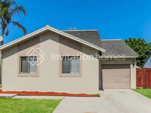 5808 Strawberry Lakes Cir, Lake Worth, FL 33463