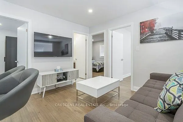 170 Emerson St — Photo 9