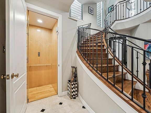 3rd image of 6506 Rodrigo St