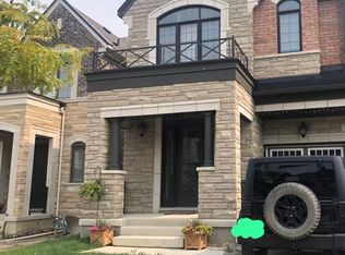 39 John Henry St, Vaughan, ON L4H4W2
