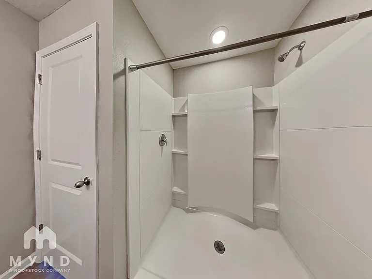 785 Henley Ct — Photo 11