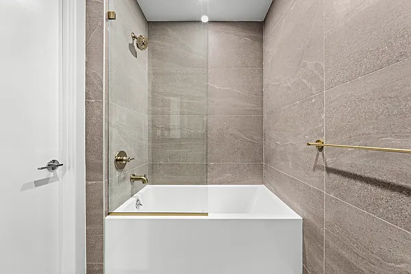 Rented by Nooklyn NYC LLC | media 83