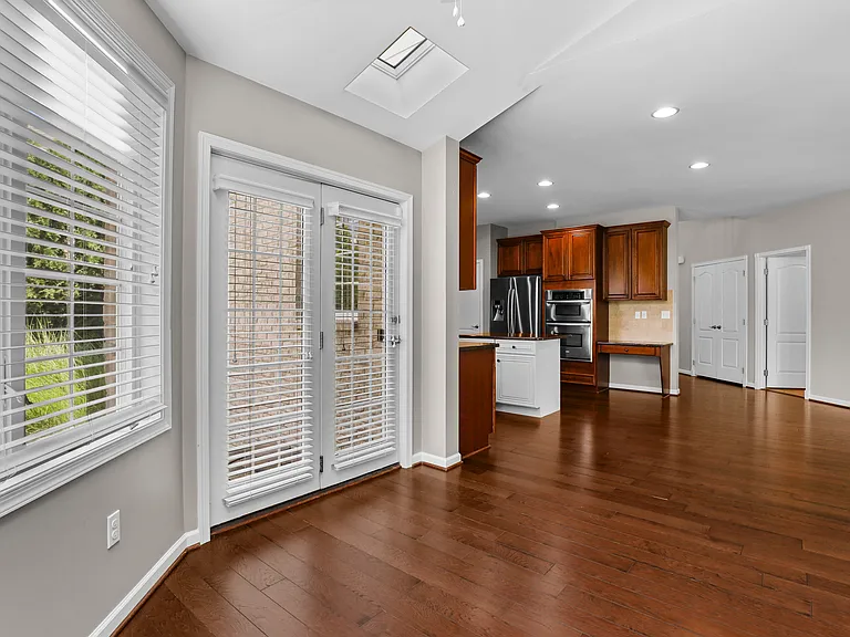 24303 Saybrook Ct — Photo 15