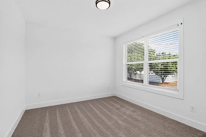 310 E Talleyrand Ave — Photo 19