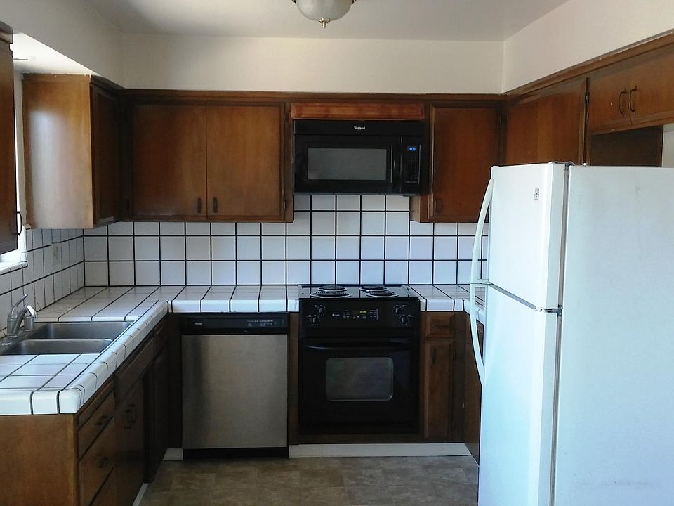 1st image of 1979 Harris Ave APT 4