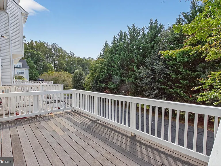 110 Elmcroft Blvd — Photo 3